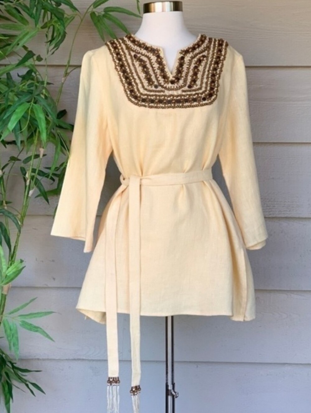 Victor Costa Cream/Yellow Linen Beaded Accent Top Tunic